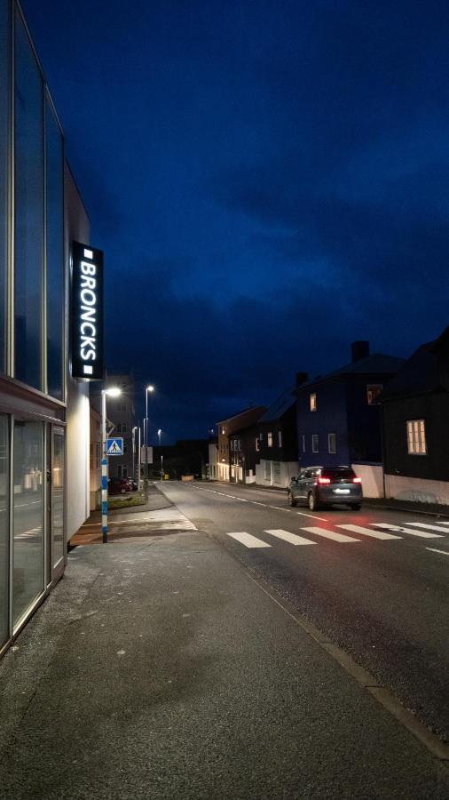 Broncks Apartment 1 - Modern 2-Bedroom In The Heart Of Tórshavn Exterior foto